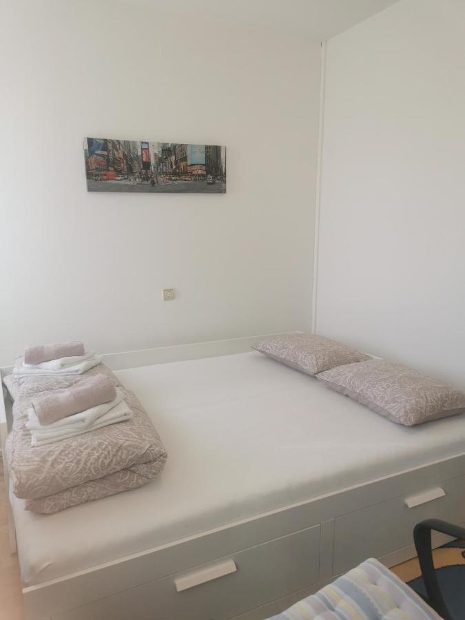 Sobe Pavica Apartment Ilok Bagian luar foto